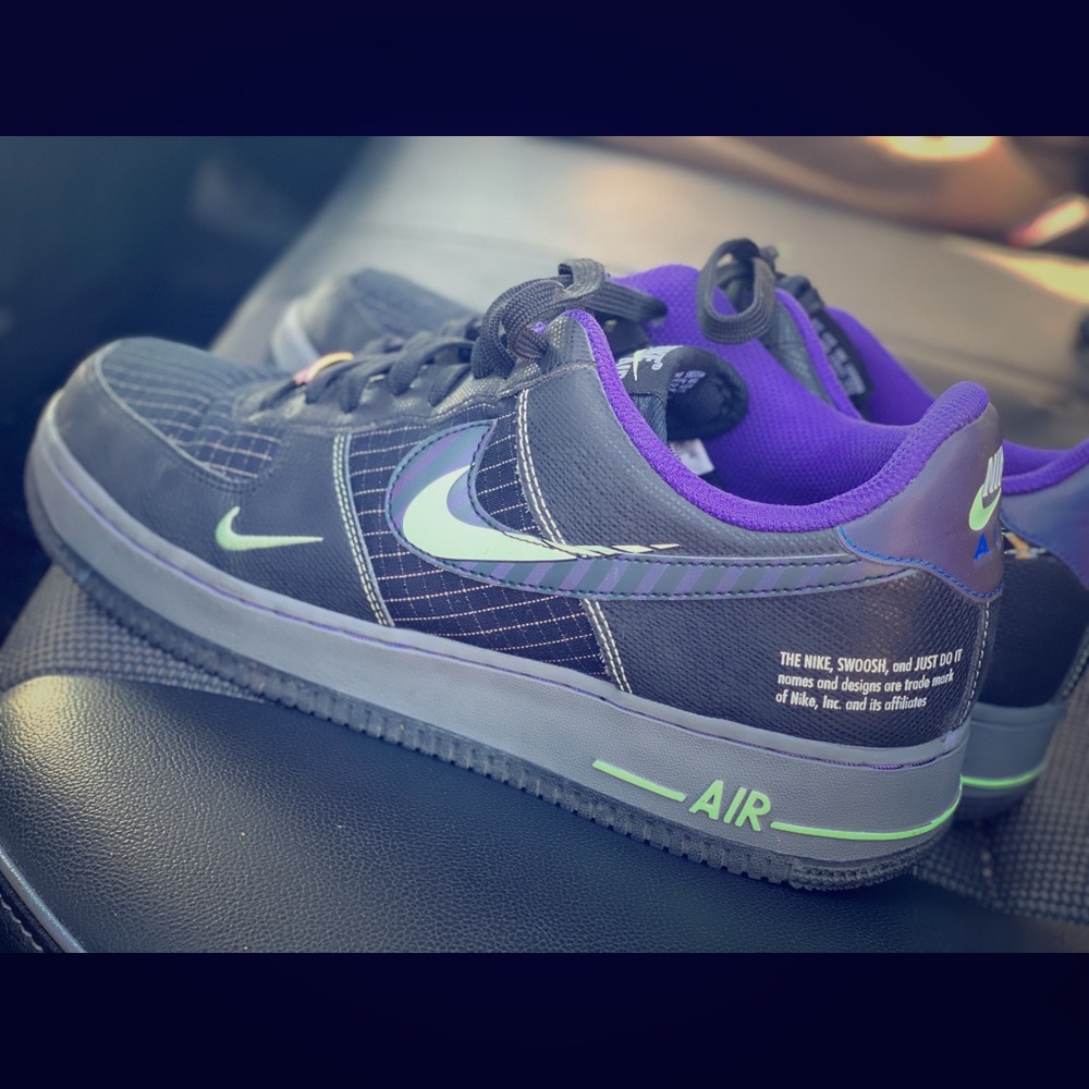 Air Force I LV8 8 1/2 Brand New